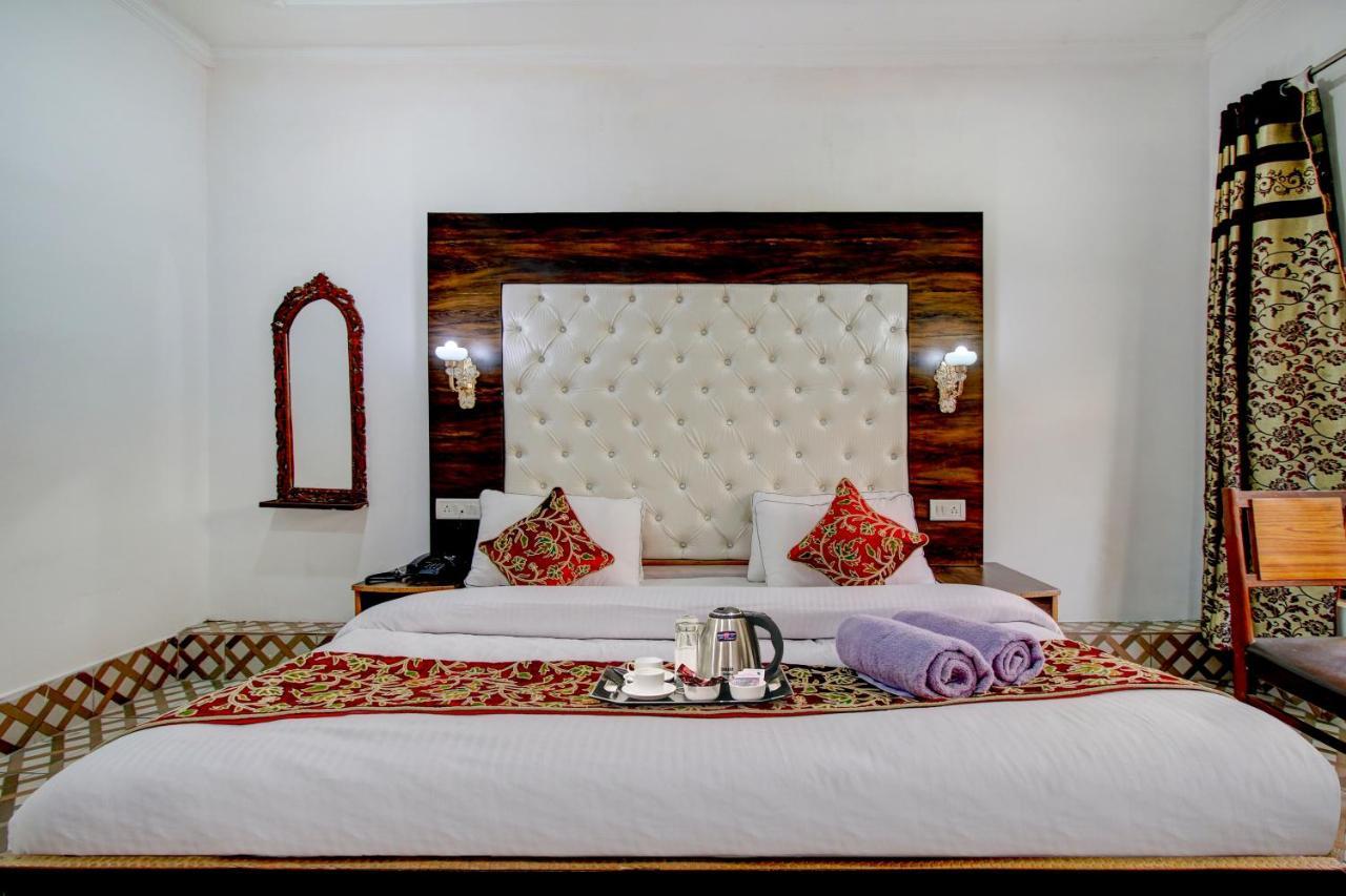Hotel Royal Hameed Srīnagar Zewnętrze zdjęcie